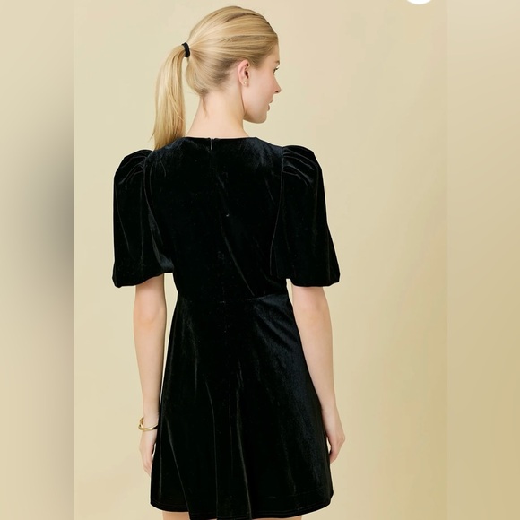 NWT Mainstrip Elegant Black Velvet Mini Dress with Bow Accents! SZ Lg - Picture 9 of 10